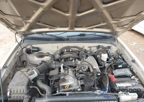 2000 Toyota Tacoma из США, поврежденный, VIN 4TAVL52N3YZ606060